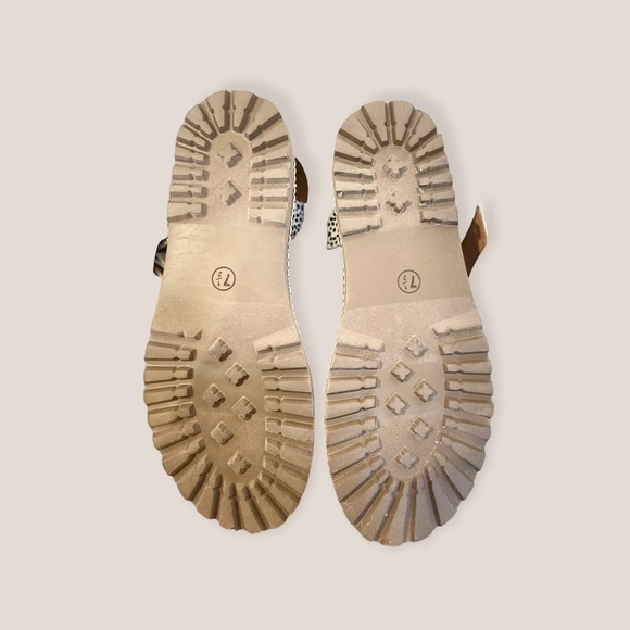 Leopard print gladiator style sandals - Picture 2 of 3